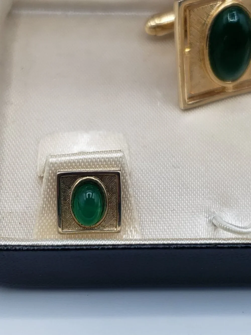 Vintage Anson Cufflink and Tie Pin Boxed Set Green Stone Cabochon